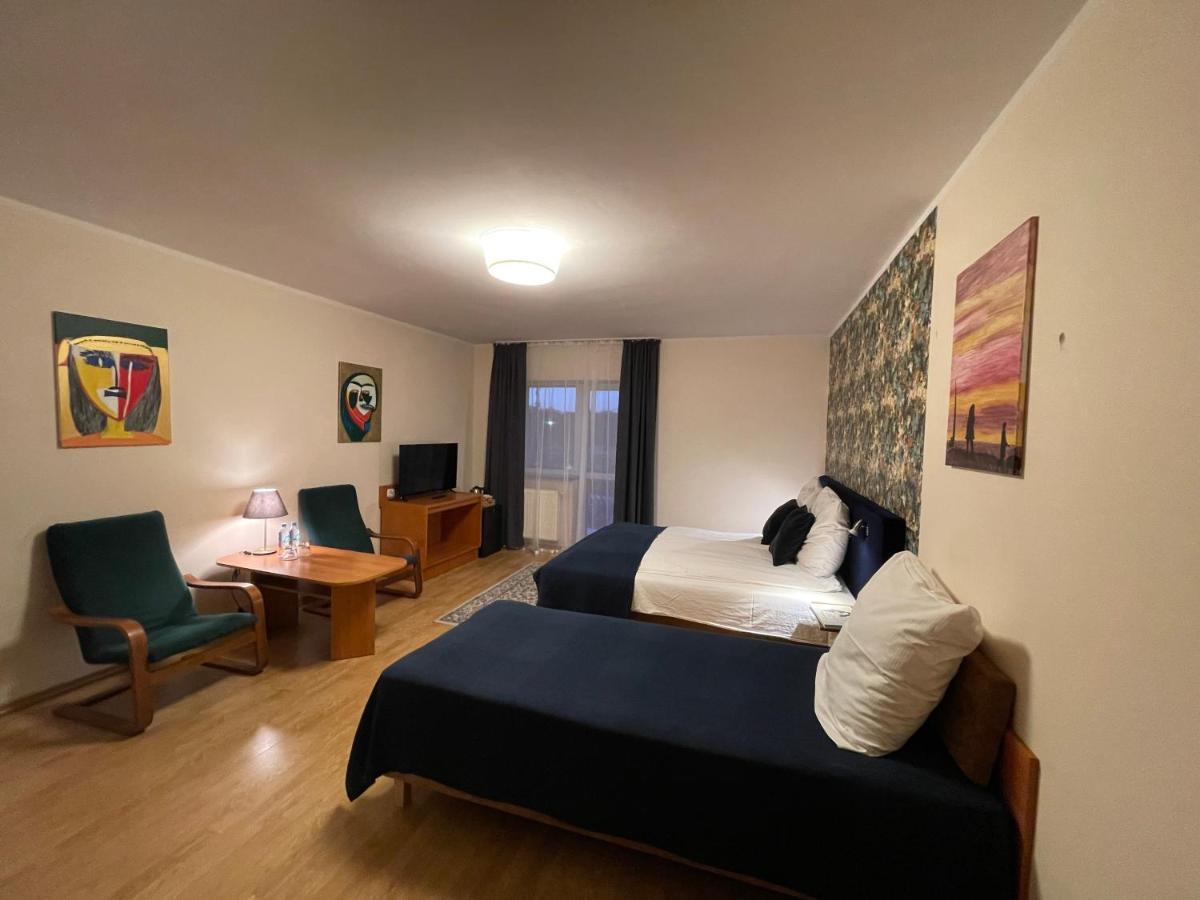 Golabek Leba Hotel Ngoại thất bức ảnh