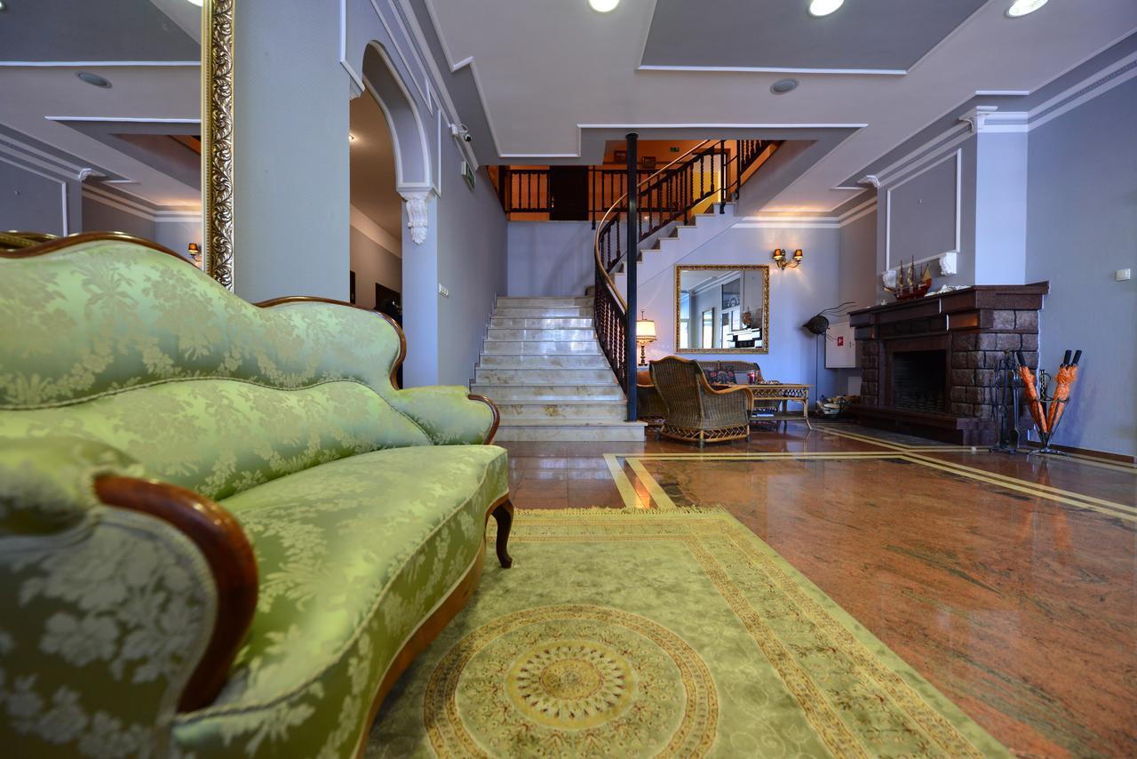 Golabek Leba Hotel Ngoại thất bức ảnh