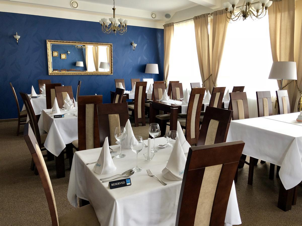 Golabek Leba Hotel Ngoại thất bức ảnh