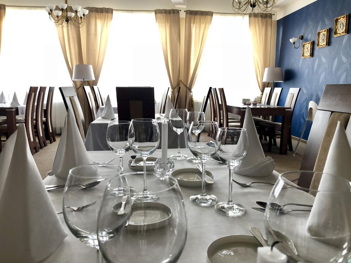 Golabek Leba Hotel Ngoại thất bức ảnh