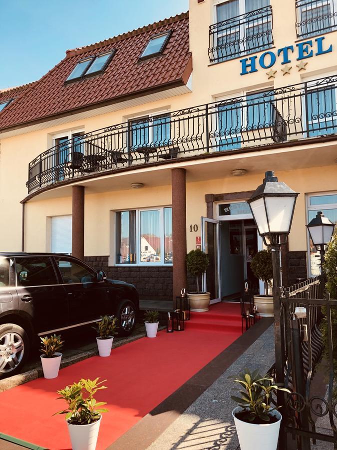 Golabek Leba Hotel Ngoại thất bức ảnh