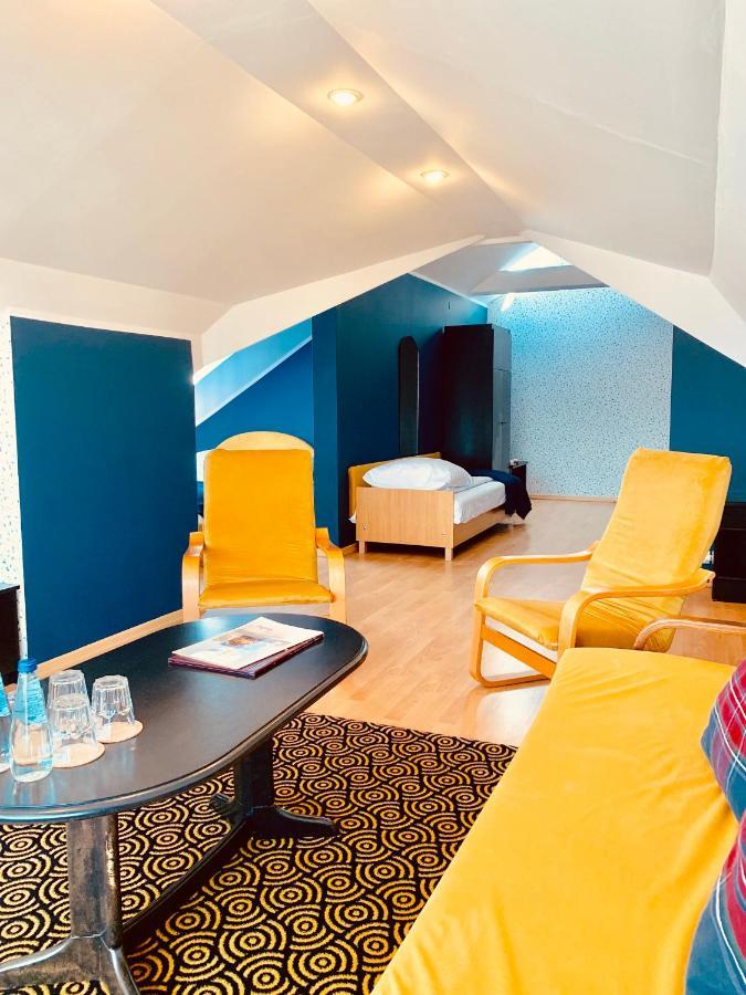 Golabek Leba Hotel Ngoại thất bức ảnh